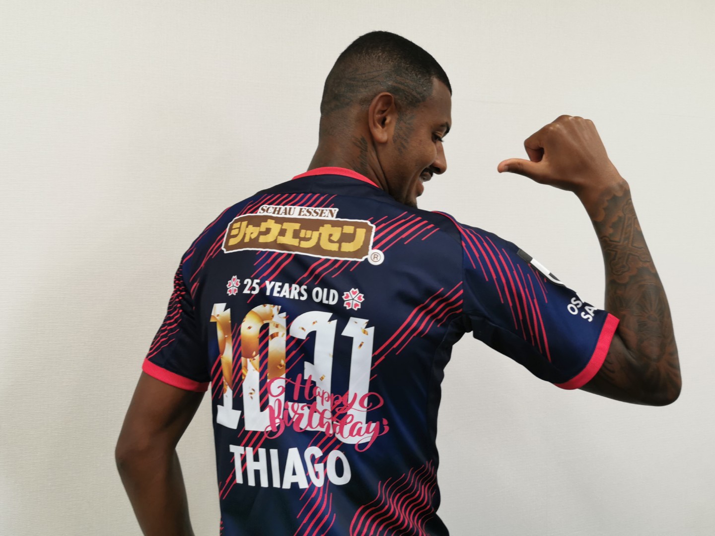 アニバーサリー特別加工ユニフォーム」好評につき再販売を実施